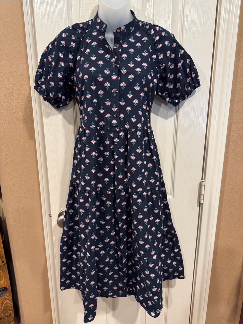 Ann Taylor Navy Floral Midi Dress. Sz XXS